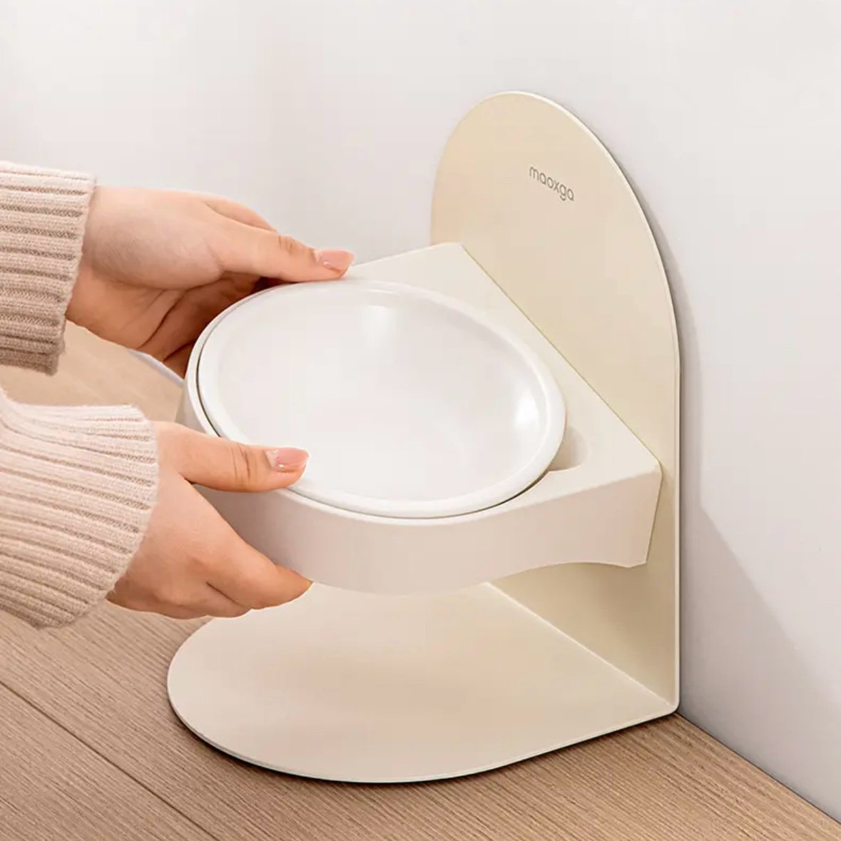 Adjustable Ceramic Bowl