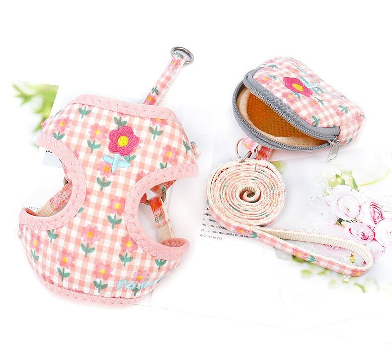 Vest harness with backpack and leash